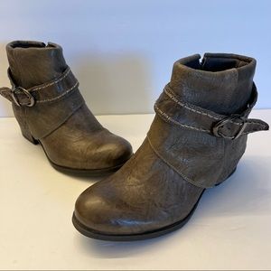 Sundance Womens Brown Leather Buckle Zip Up Round Toe Western Ankle Boot…